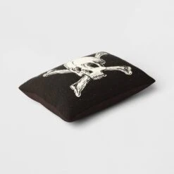 Oversize Skull And Crossbones Woven Cotton Lumbar Halloween Throw Pillow Black - Threshold™ -Best Home Decoration GUEST 89268acd 6c26 4c67 b7c0 0e18470219eb
